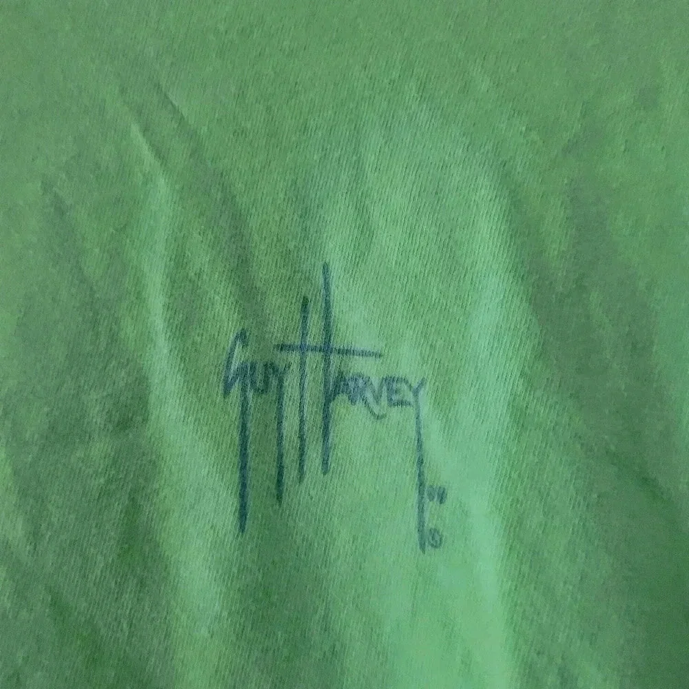 Guy Harvey fishing shirt Size M